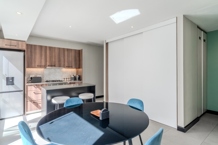 2 Bedroom Property for Sale in Sea Point Western Cape